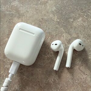 Apple AirPods with Beaded Charger